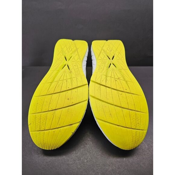 Athletic_Shoes